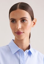 Hemdbluse mit Abnähern regular fit in Hellblau |  Seidensticker Onlineshop