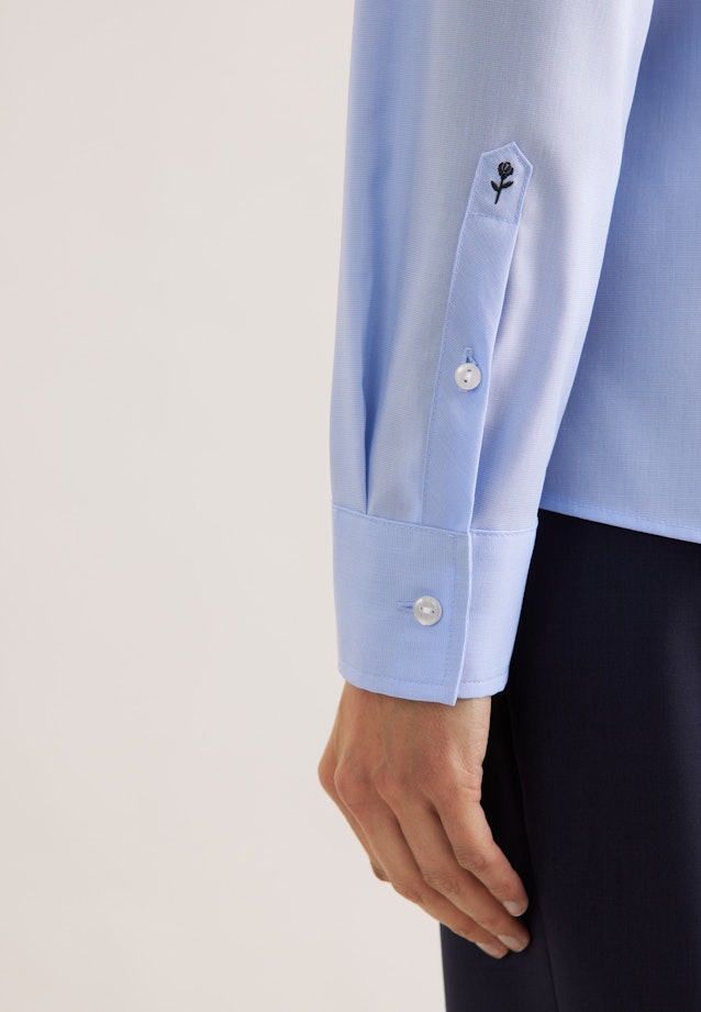 Hemdbluse mit Abnähern regular fit in Hellblau |  Seidensticker Onlineshop