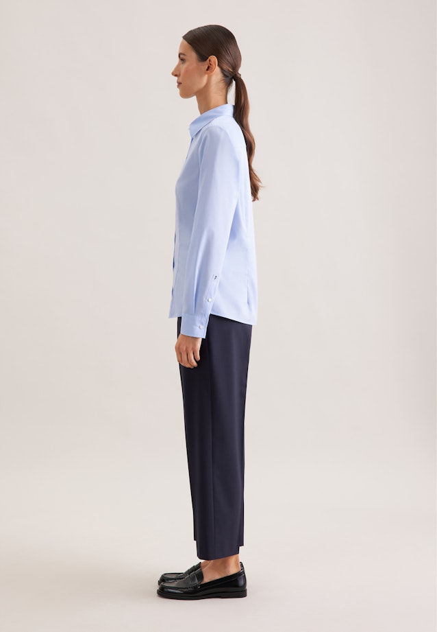 Hemdbluse mit Abnähern regular fit in Hellblau |  Seidensticker Onlineshop