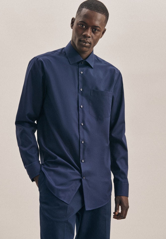 Non-iron Poplin Business Shirt in Regular with Kent-Collar in Dark Blue | Seidensticker online shop