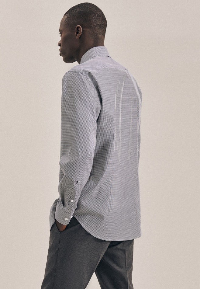 Non-iron Poplin Business Shirt in Shaped with Kent-Collar in Dark Blue | Seidensticker online shop