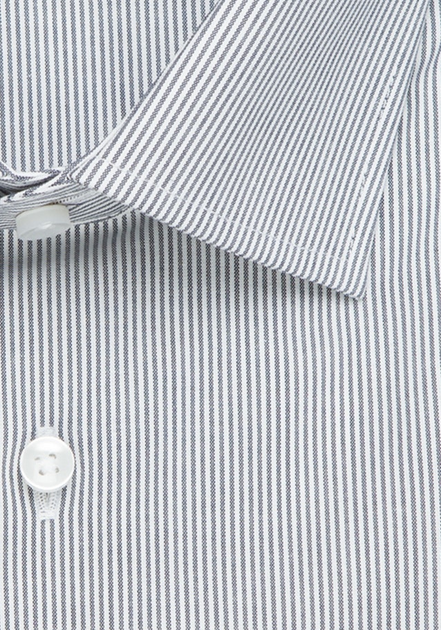 Non-iron Poplin Business Shirt in Shaped with Kent-Collar and extra short sleeve in Dark Blue |  Seidensticker Onlineshop