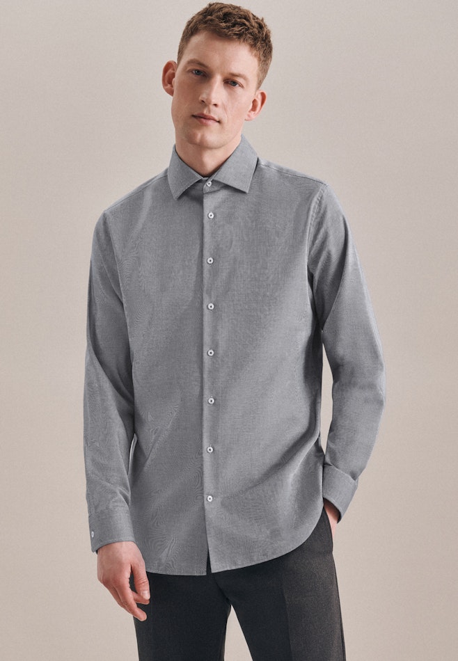 Non-iron Structure Business Shirt in Slim with Kent-Collar in Grey | Seidensticker online shop