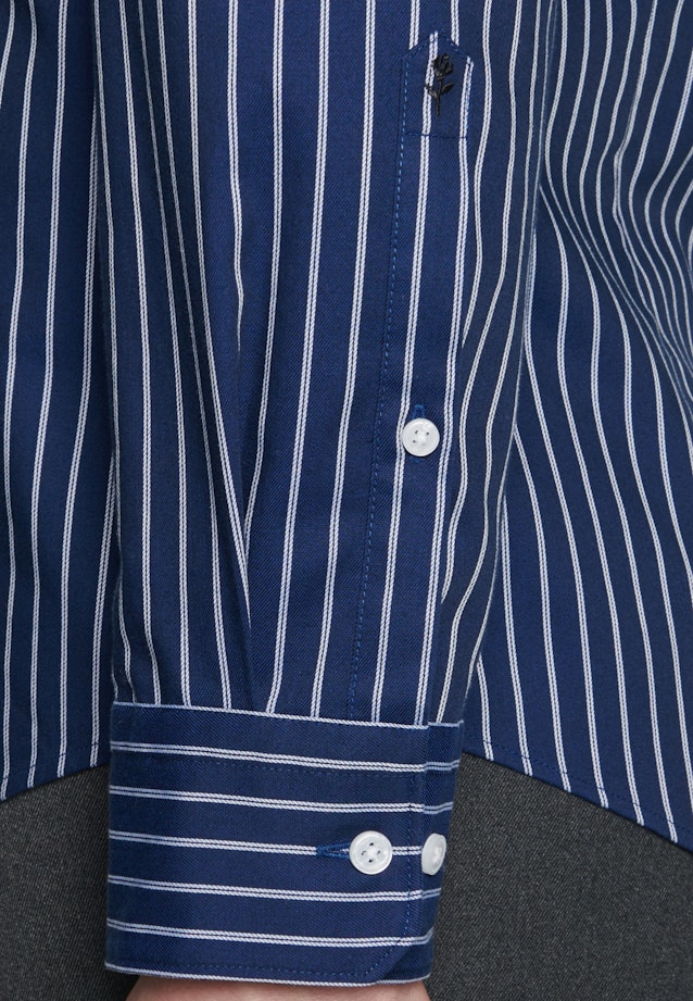 Bügelleichtes Twill Business Hemd in Shaped mit Stehkragen in Dunkelblau |  Seidensticker Onlineshop