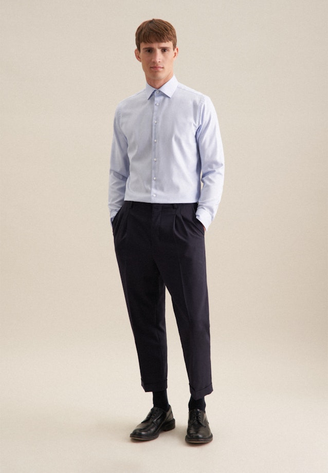 Non-iron Structure Business Shirt in Shaped with Kent-Collar in Light Blue |  Seidensticker Onlineshop