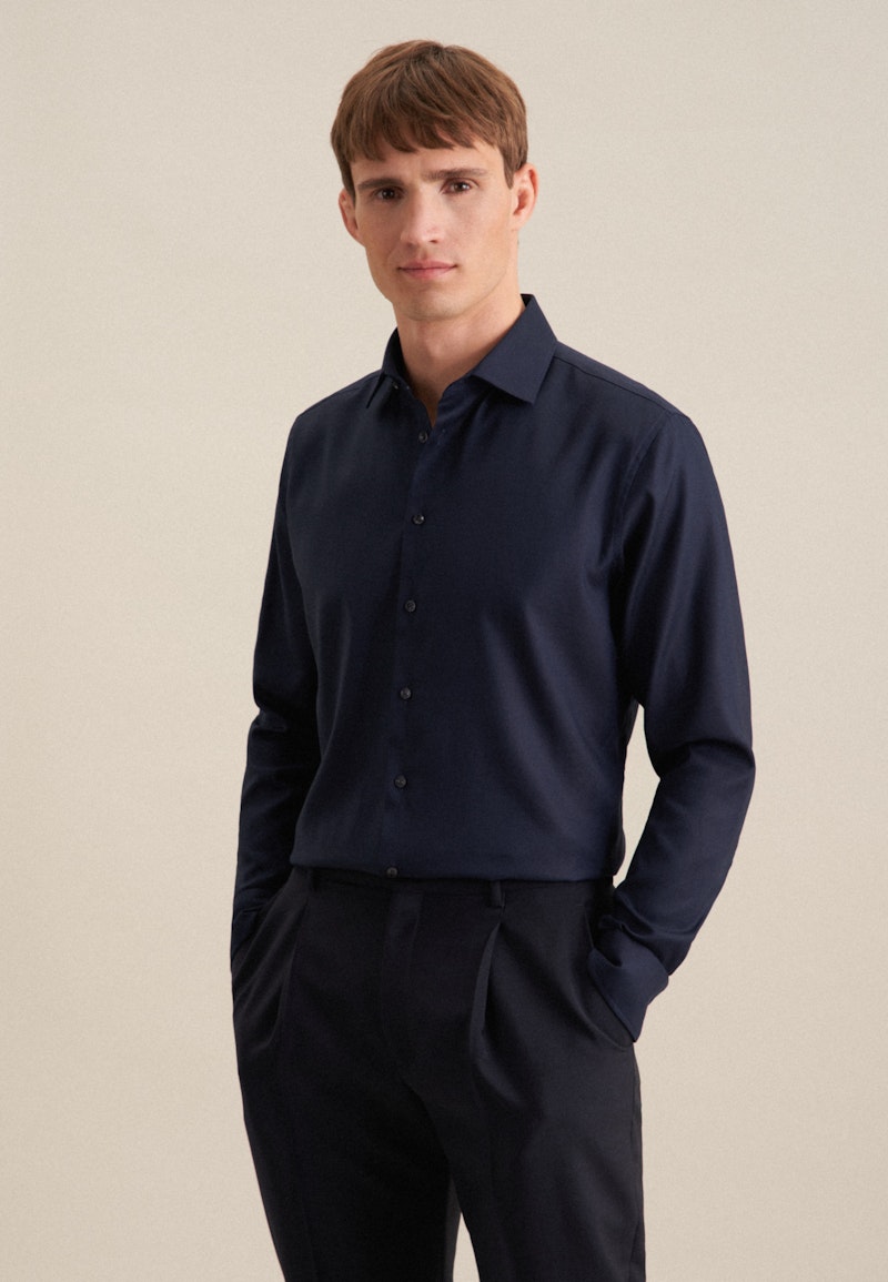 Non-iron Structure Business Shirt in Shaped with Kent-Collar