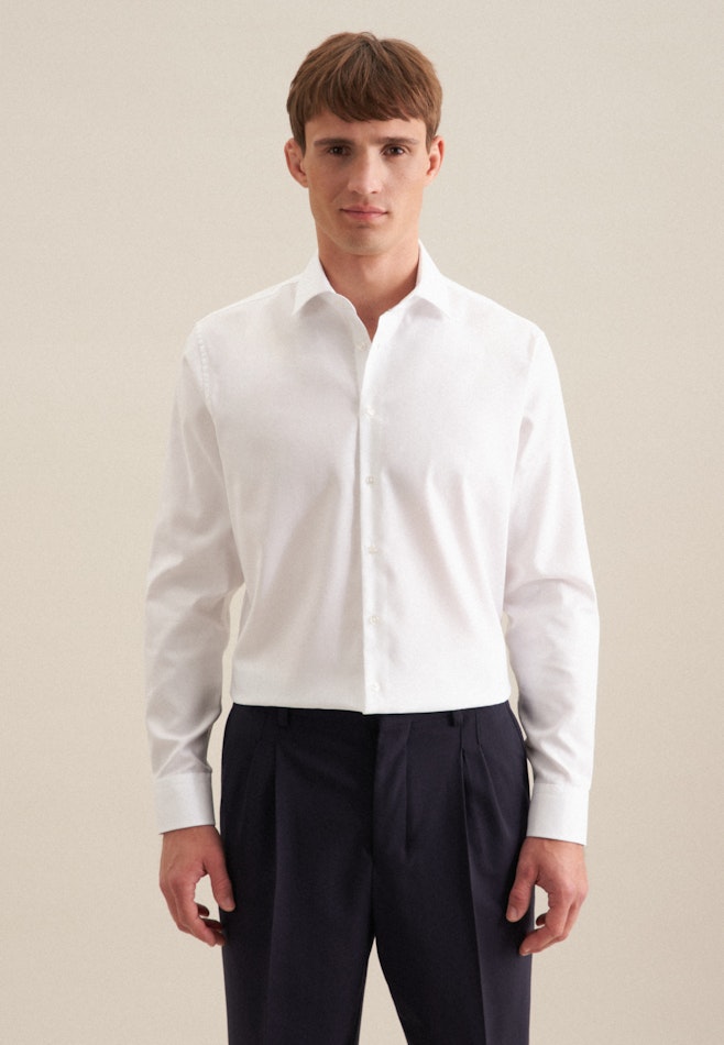 Non-iron Structure Business Shirt in Shaped with Kent-Collar in White | Seidensticker online shop