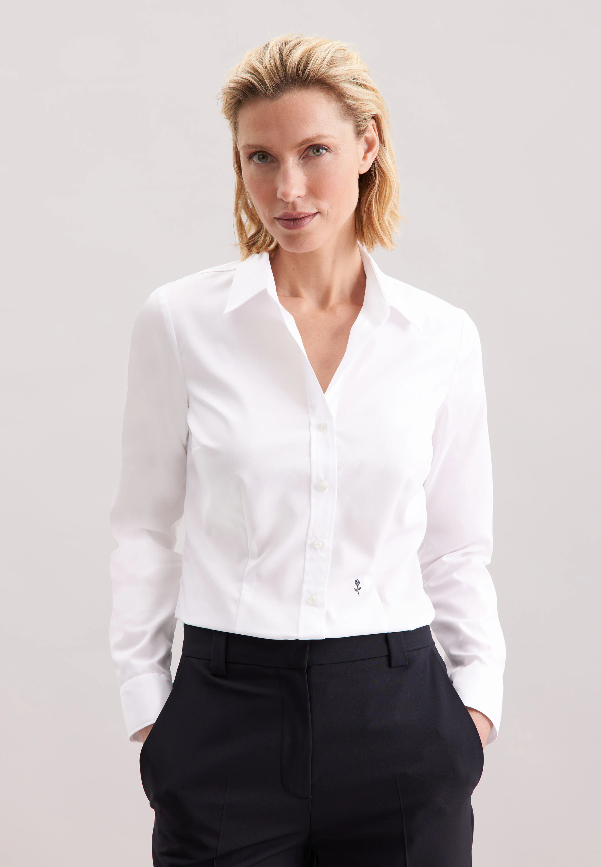 Hemdbluse mit Abnähern slim fit Weiß