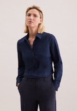 Hemdbluse mit Abnähern slim fit in Dunkelblau |  Seidensticker Onlineshop