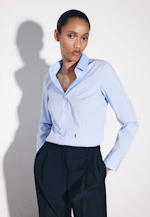 Chemise blouse slim avec pinces in Bleu Clair |  Seidensticker Onlineshop