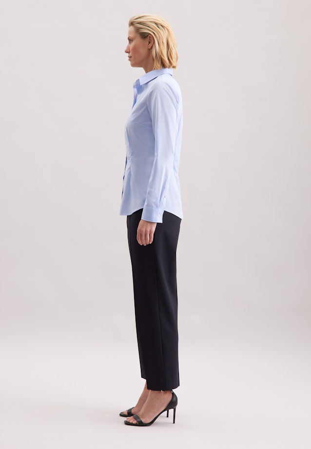Hemdbluse mit Abnähern slim fit in Hellblau |  Seidensticker Onlineshop