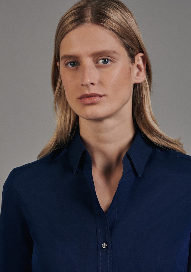 Hemdbluse mit Abnähern slim fit in Dunkelblau |  Seidensticker Onlineshop