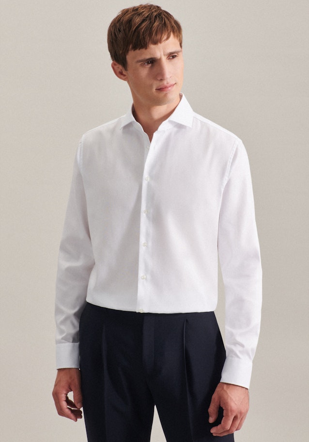 Bügelfreies Oxfordhemd in Shaped mit Kentkragen in Weiß | Seidensticker Onlineshop