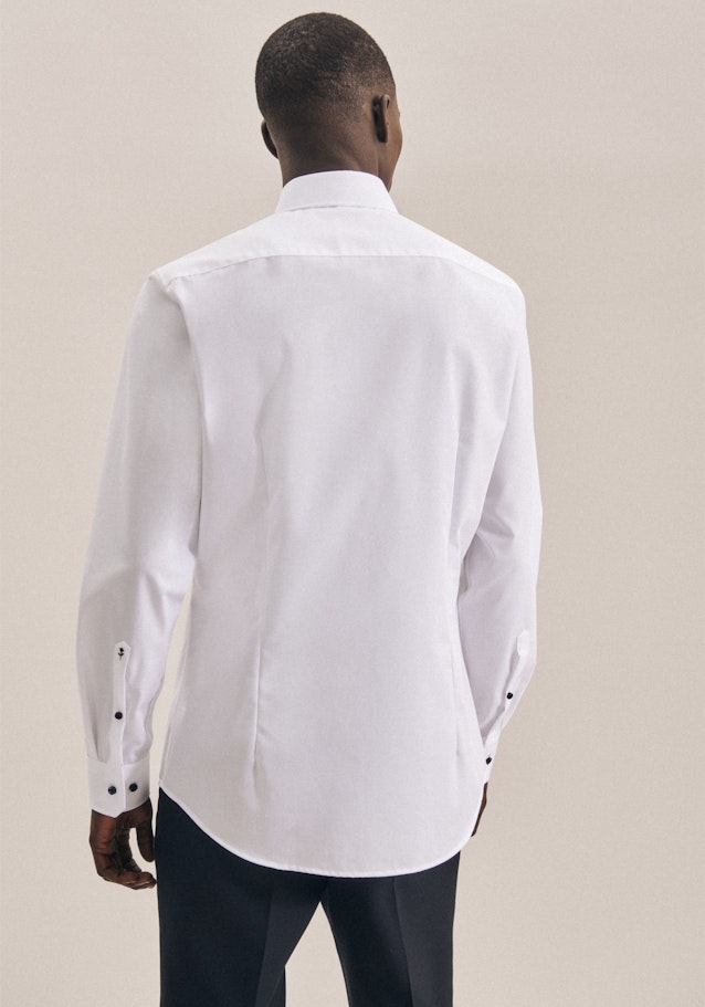 Bügelfreies Popeline Business Hemd in Shaped mit Kentkragen in Weiß | Seidensticker Onlineshop