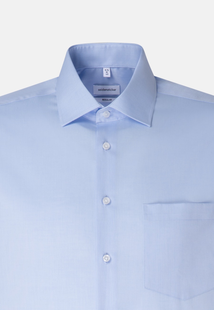 Bügelfreies Chambray Business Hemd in Regular mit Kentkragen und extra langem Arm in Mittelblau |  Seidensticker Onlineshop