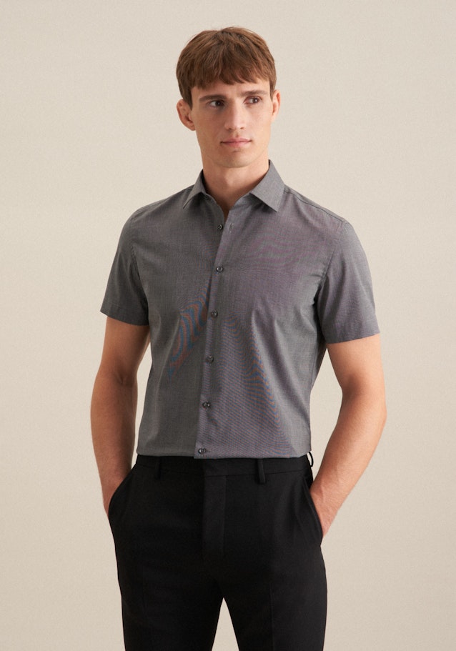 Non-iron Fil a fil Short sleeve Business Shirt in Slim with Kent-Collar in Grey | Seidensticker Onlineshop