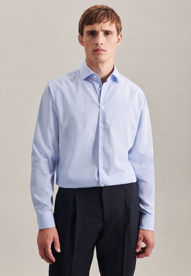 Non-iron Poplin Business Shirt in Slim with Kent-Collar in Light Blue | Seidensticker online shop