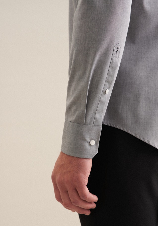 Bügelfreies Chambray Business Hemd in Slim mit Kentkragen in Grau |  Seidensticker Onlineshop