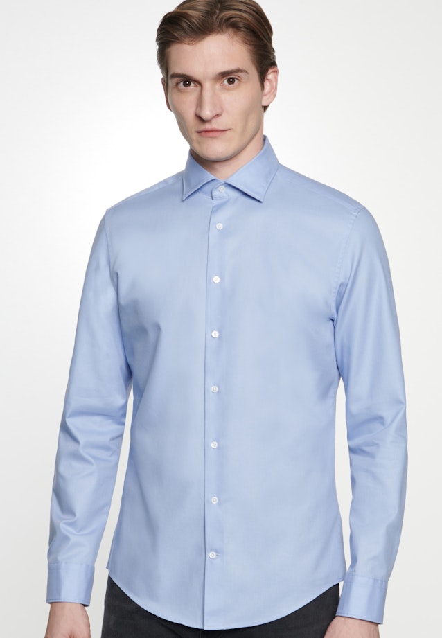 Easy-iron Twill Business Shirt in Shaped with Kent-Collar in Light Blue |  Seidensticker Onlineshop