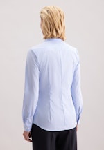 Hemdbluse mit Abnähern slim fit in Hellblau |  Seidensticker Onlineshop