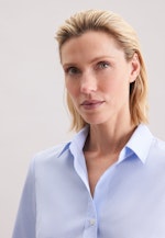 Hemdbluse mit Abnähern slim fit in Hellblau |  Seidensticker Onlineshop