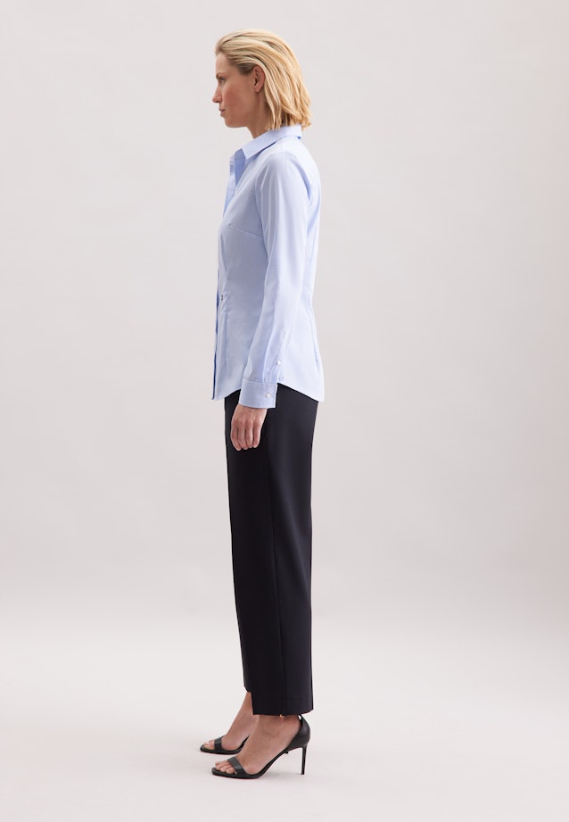 Hemdbluse mit Abnähern slim fit in Hellblau |  Seidensticker Onlineshop