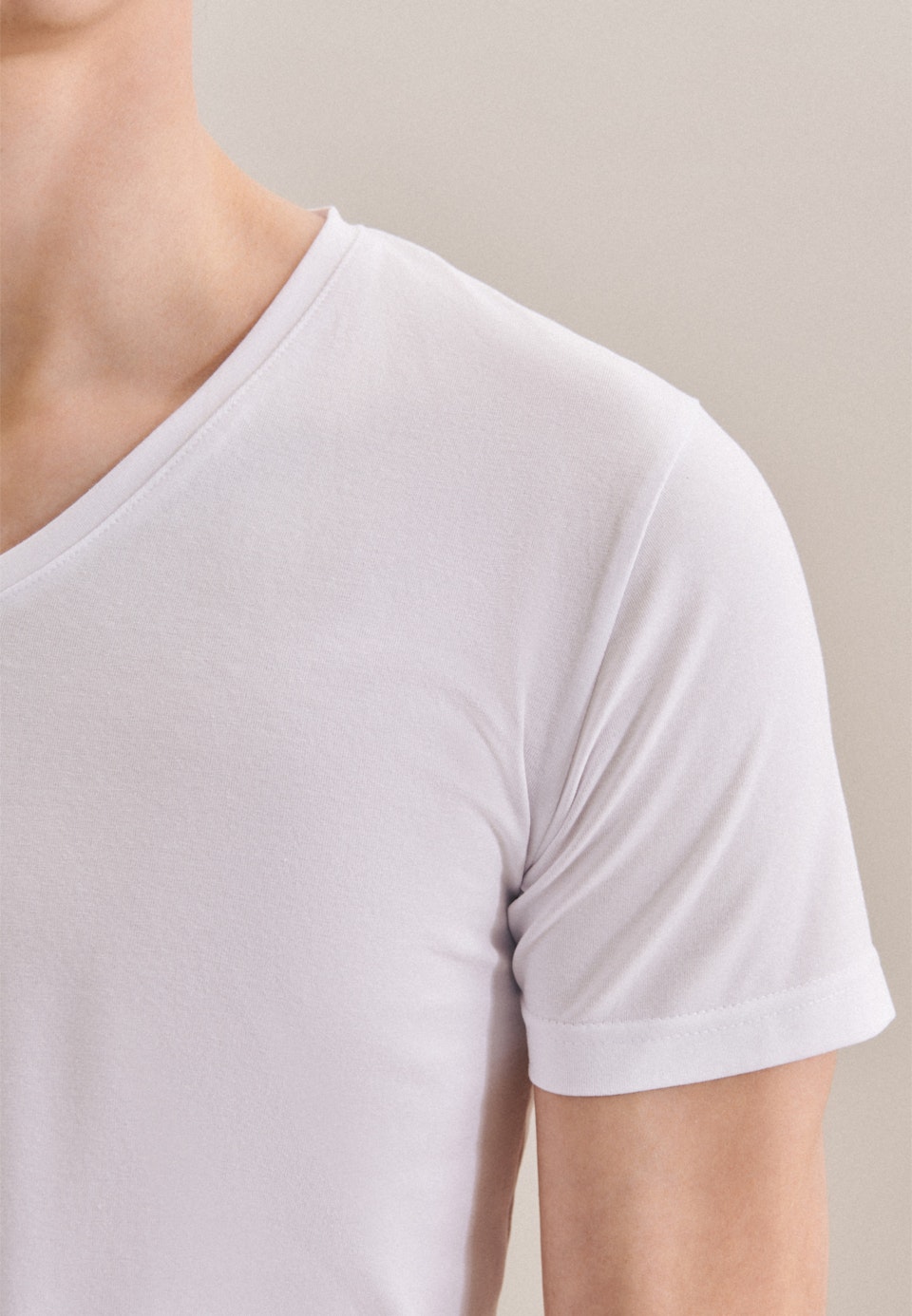 V-Neck T-Shirt in Weiß |  Seidensticker Onlineshop