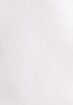 Kelchkragenbluse aus Twill slim fit in Weiß |  Seidensticker Onlineshop