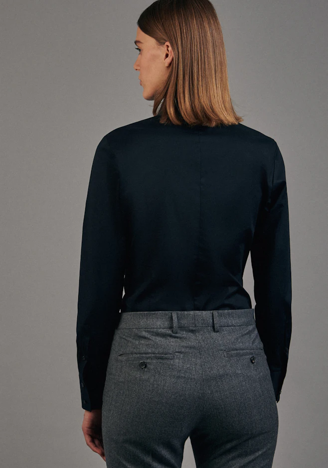 Bodybluse mit Stretchanteil slim fit in Schwarz | Seidensticker Onlineshop