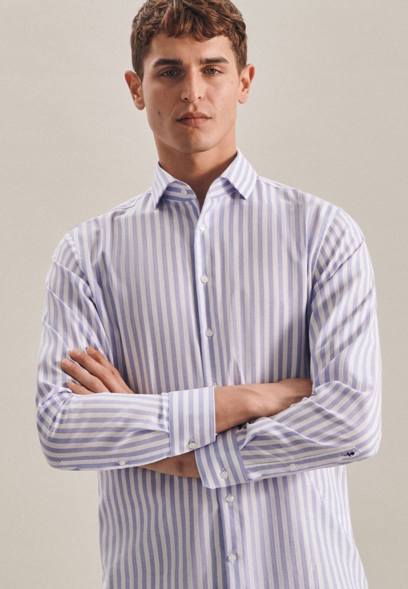 Easy-iron Structure Business Shirt in Shaped with Kent-Collar