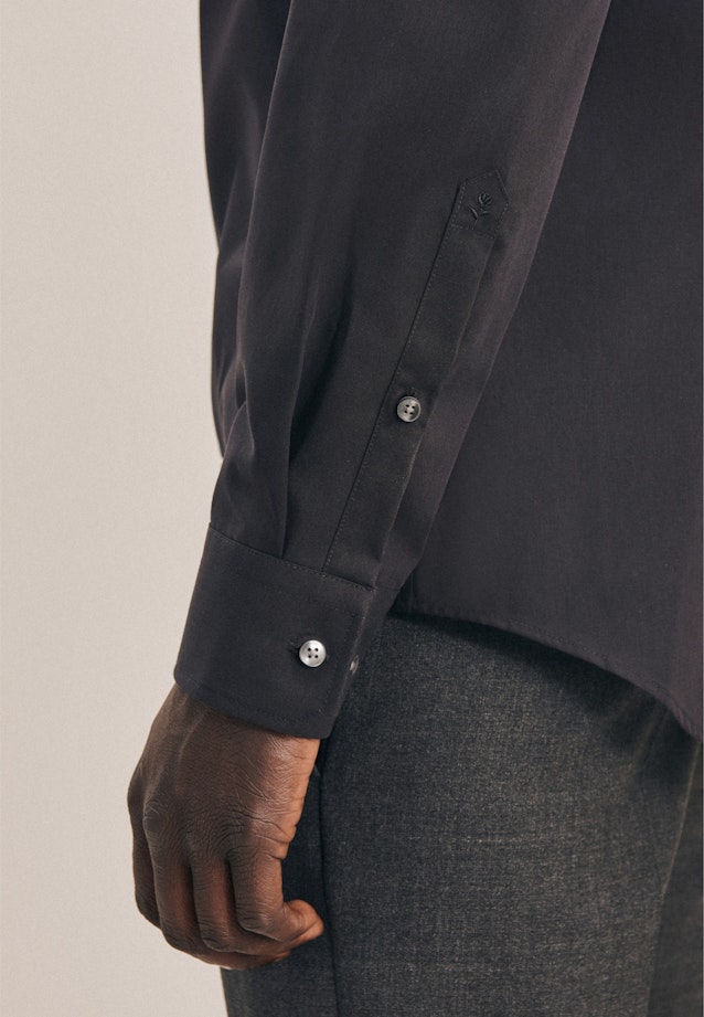 Non-iron Poplin Business Shirt in X-Slim with Kent-Collar in Black |  Seidensticker Onlineshop