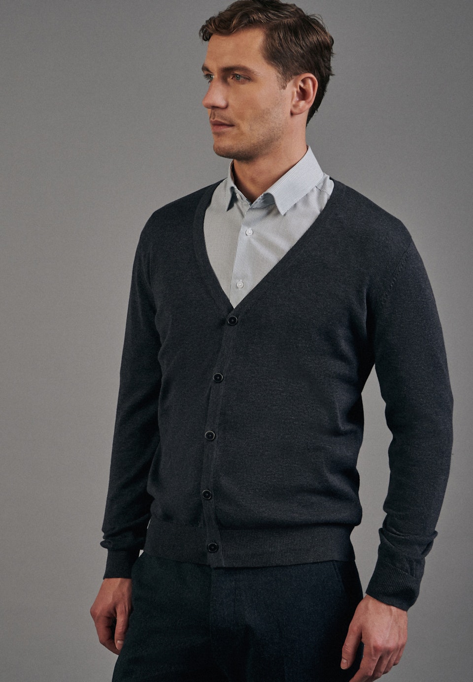 V-Neck Cardigan 100% Baumwolle in Grau | Seidensticker Onlineshop