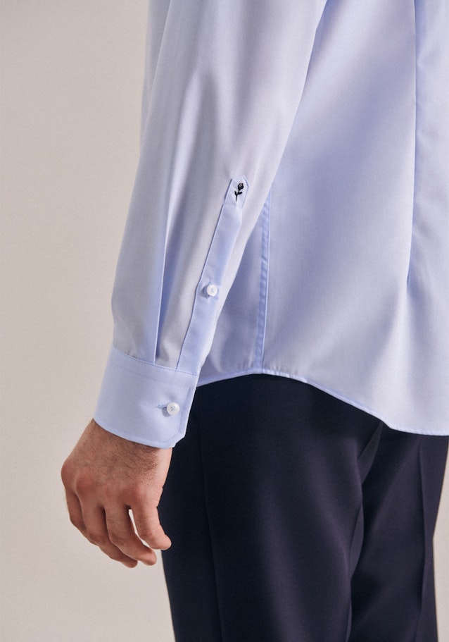 Non-iron Poplin Business Shirt in Shaped with Kent-Collar in Medium Blue |  Seidensticker Onlineshop