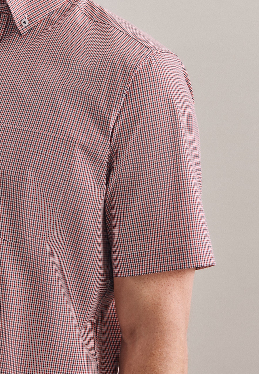 Bügelfreies Popeline Kurzarm Business Hemd in Regular mit Button-Down-Kragen in Rot |  Seidensticker Onlineshop