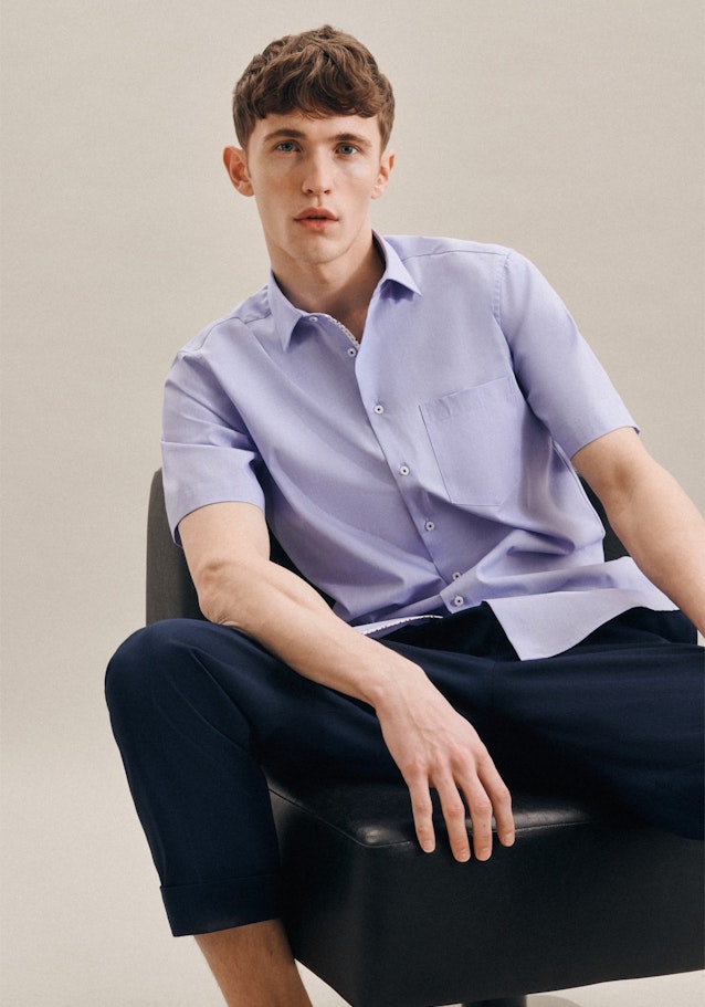 Non-iron Structure Short sleeve Business Shirt in Regular with Kent-Collar in Light Blue |  Seidensticker Onlineshop