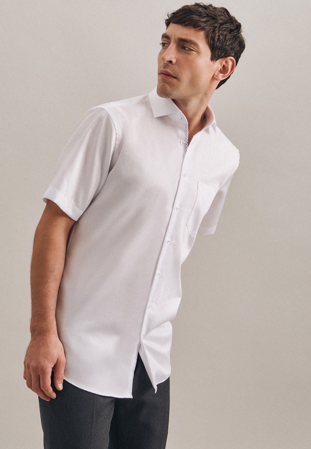 Non-iron Twill Short sleeve Business Shirt in Regular with Kent-Collar in White |  Seidensticker Onlineshop