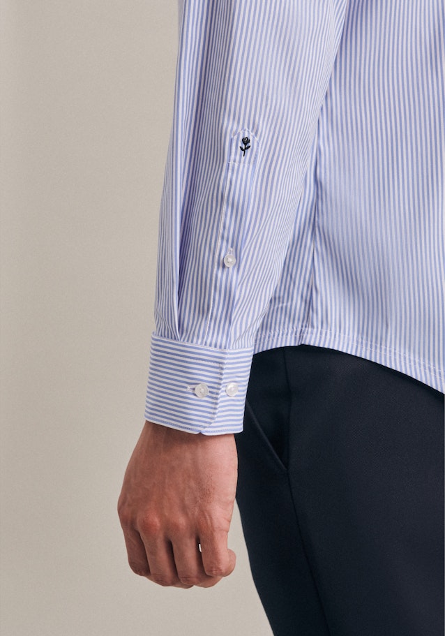 Easy-iron Performance shirt in Slim with Kent-Collar in Light Blue |  Seidensticker Onlineshop