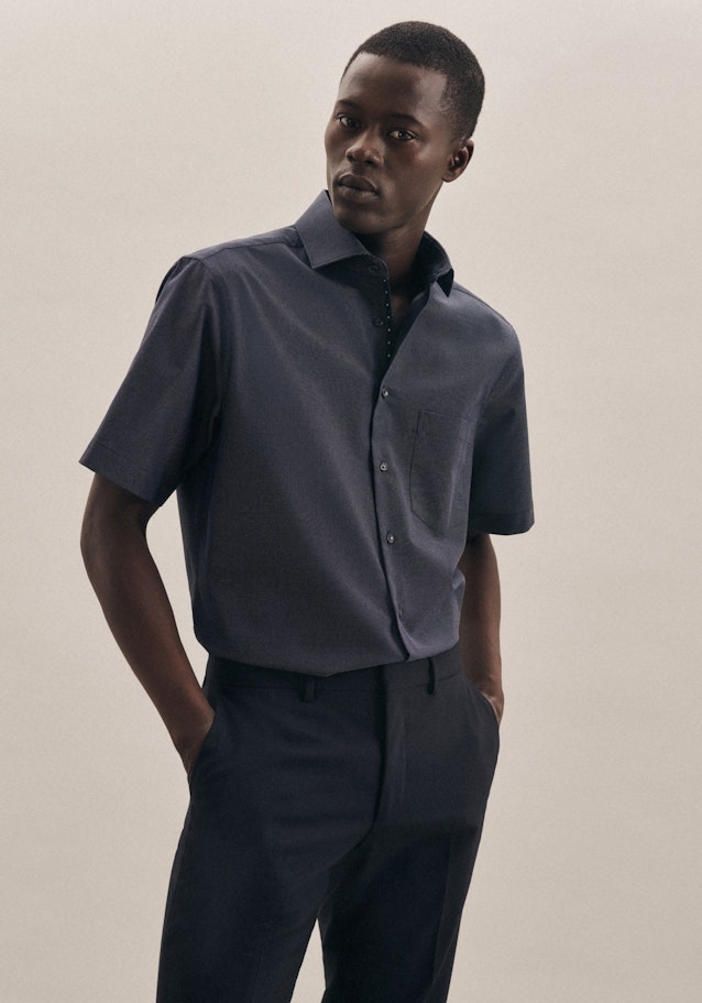 Non-iron Dobby Short sleeve Business Shirt in Regular with Kent-Collar in Dark Blue | Seidensticker Onlineshop