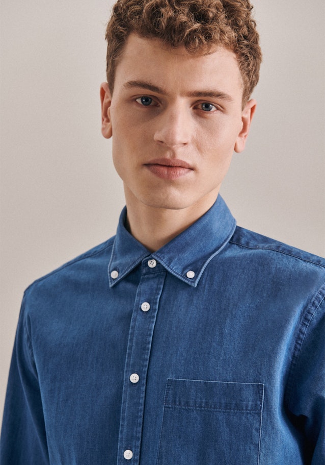 Denim Denimhemd in Regular mit Button-Down-Kragen in Mittelblau |  Seidensticker Onlineshop