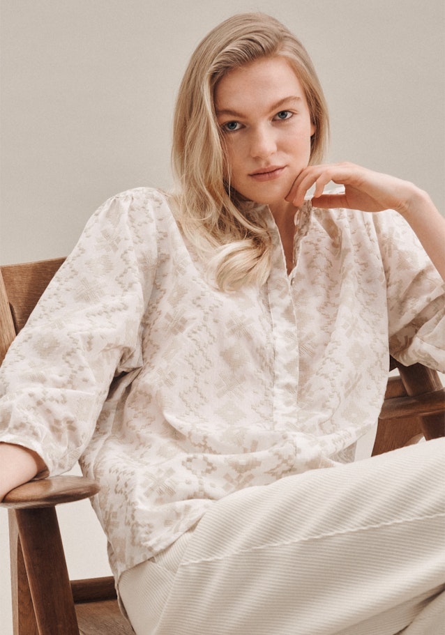 Stand-Up Blouse Broderie Anglaise in Brown | Seidensticker Onlineshop