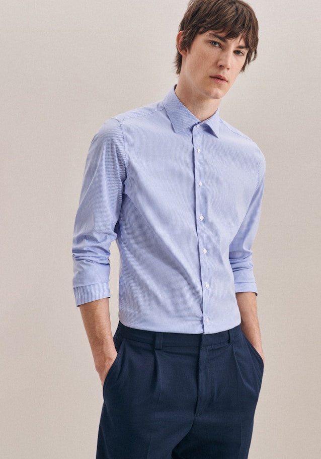 Easy-iron Performance shirt in Shaped with Kent-Collar in Light Blue |  Seidensticker Onlineshop