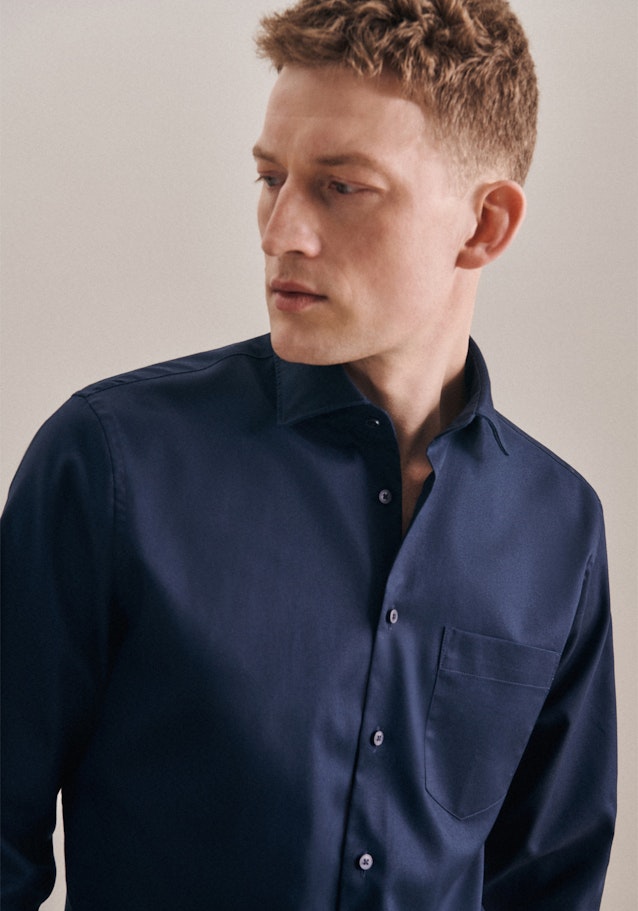 Non-iron Twill Business Shirt in Shaped with Kent-Collar in Dark Blue |  Seidensticker Onlineshop