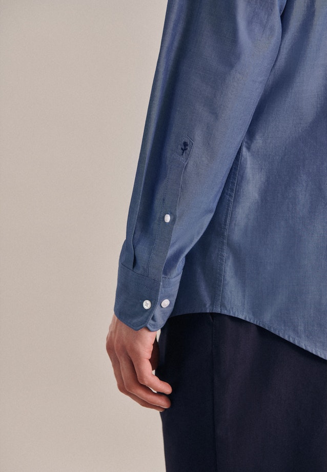 Easy-iron Chambray Business Shirt in Shaped with Kent-Collar in Medium Blue |  Seidensticker Onlineshop