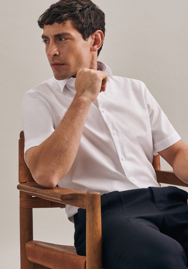 Non-iron Poplin Short sleeve Business Shirt in Slim with Kent-Collar in White |  Seidensticker Onlineshop