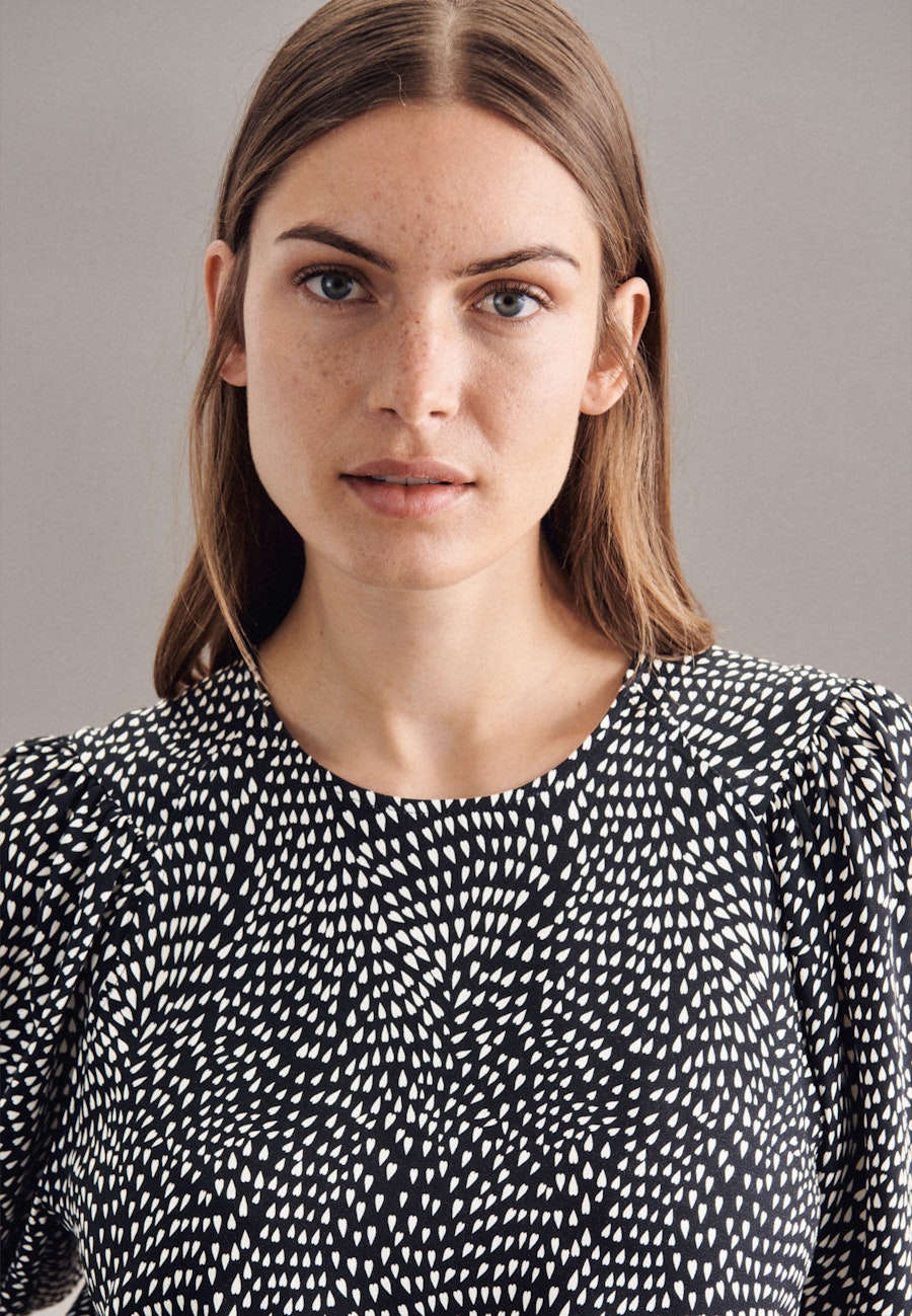 Rundhals Shirtbluse Oversized fit in Schwarz |  Seidensticker Onlineshop