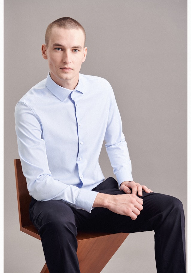 Non-iron Structure Business Shirt in Shaped with Kent-Collar in Light Blue |  Seidensticker Onlineshop