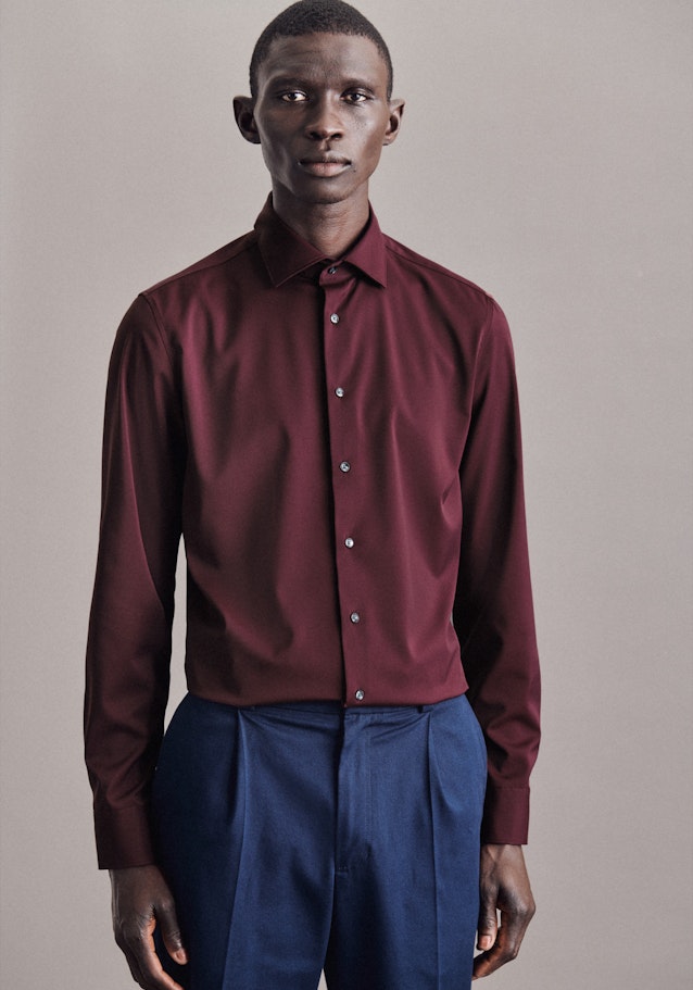 Twill Performance-Hemd in Slim mit Kentkragen in Rot |  Seidensticker Onlineshop
