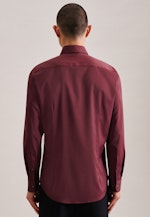 Twill Performance-Hemd in Slim mit Kentkragen in Rot |  Seidensticker Onlineshop