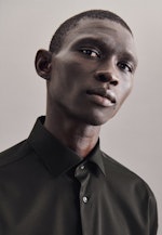 Regular Performance-Hemd Uni in Schwarz |  Seidensticker Onlineshop