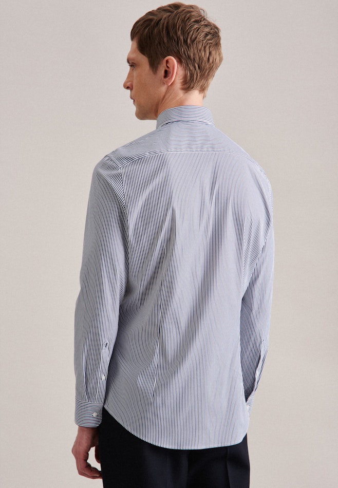 Chemise performance Slim Twill (sergé) Col Kent dans Bleu Foncé | Boutique en ligne Seidensticker